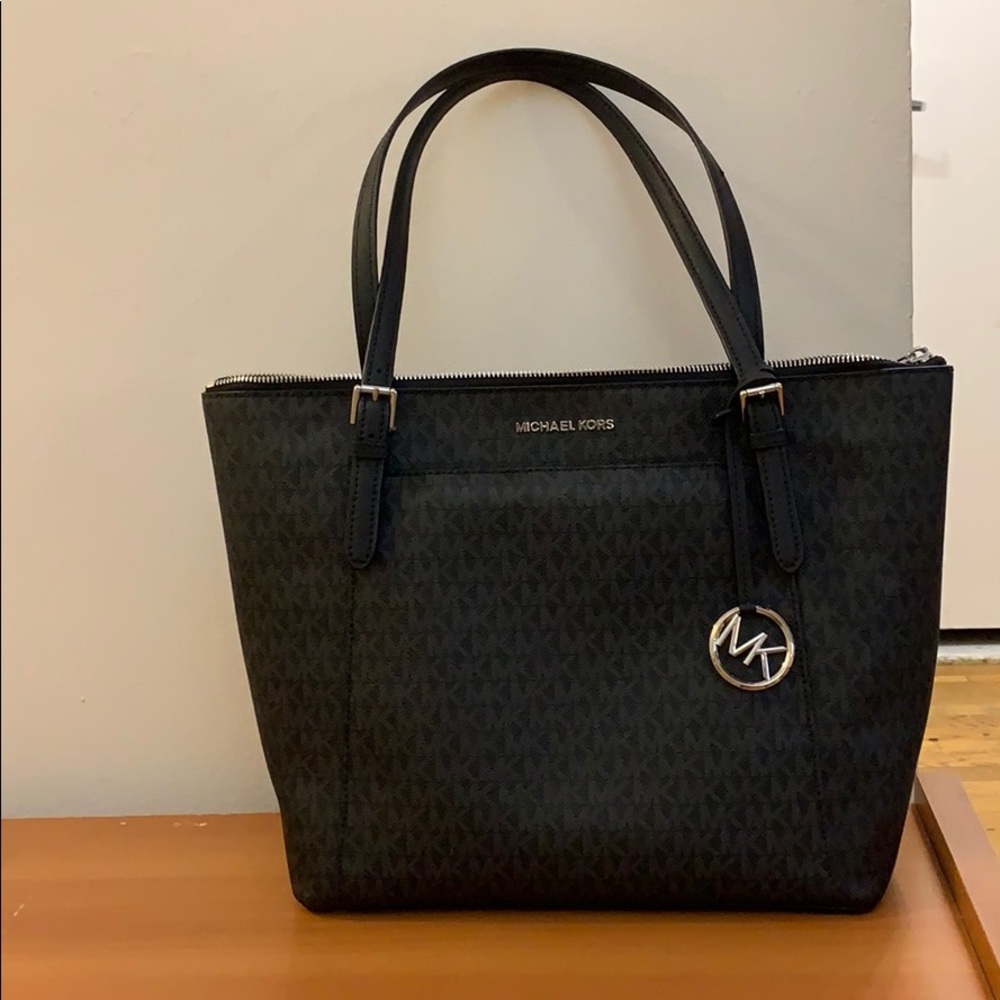 A black hobo bag